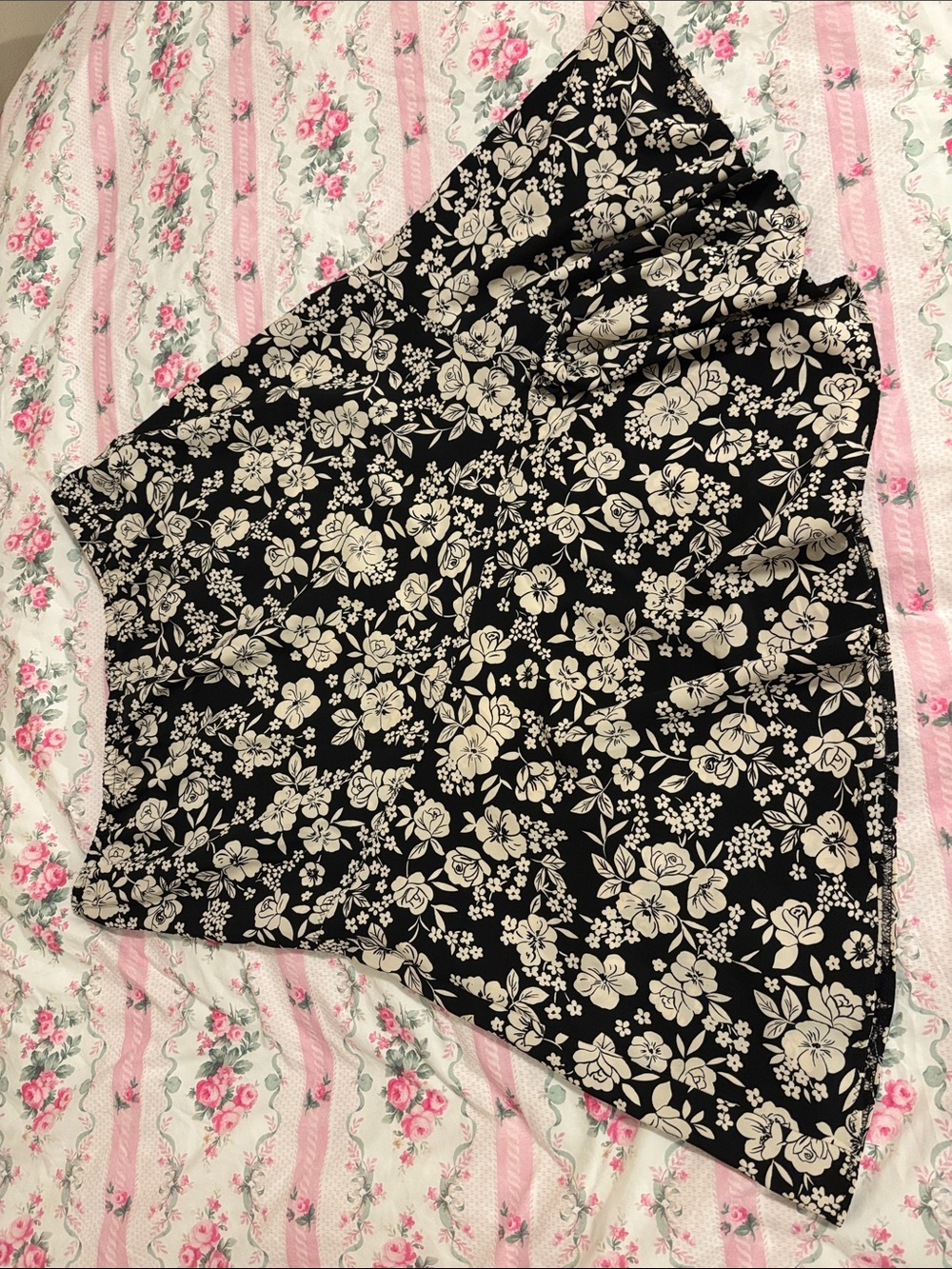 Sag Harbor Black Skirt with Cream Floral Print